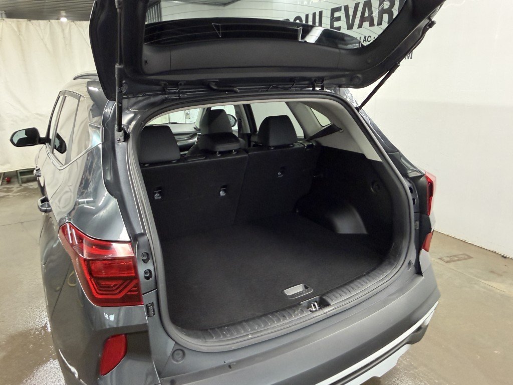 Kia Seltos AWD EX 2023 à Rimouski, Québec - 7 - w1024h768px