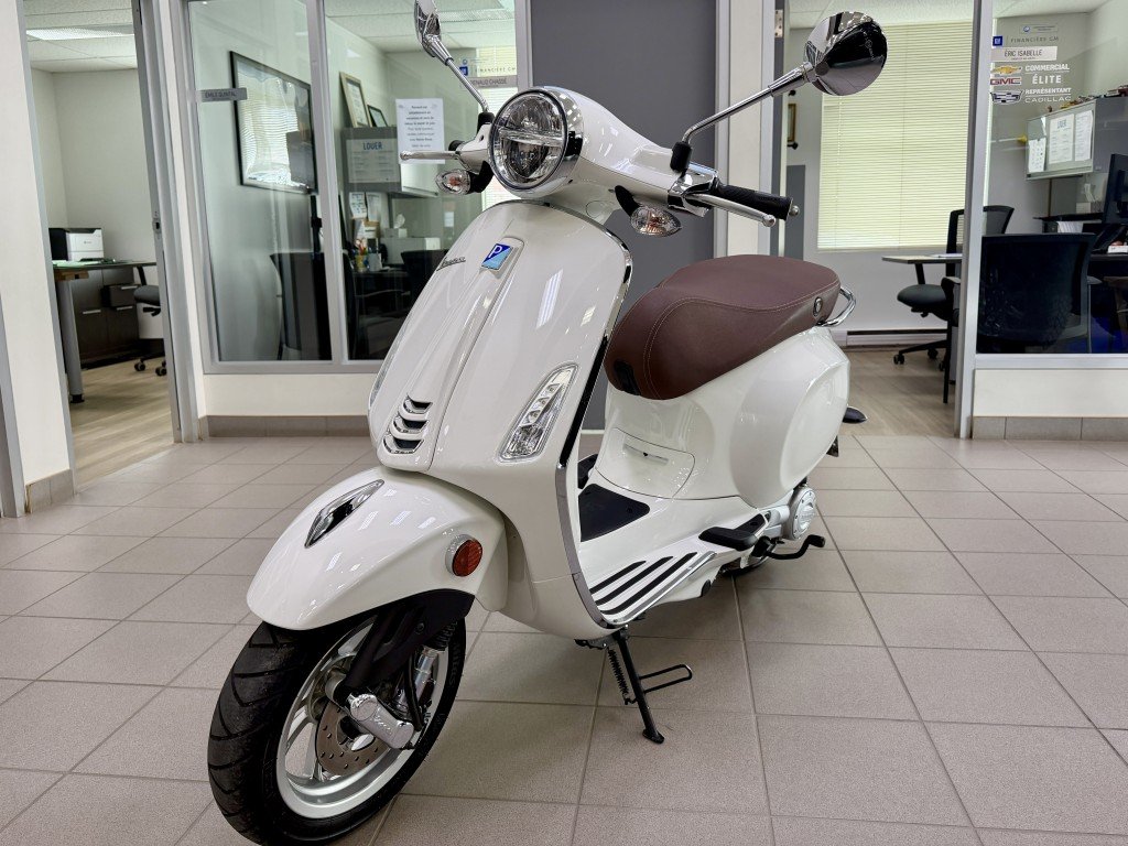 2023 Vespa PRIMA VERA in Rimouski, Quebec - 1 - w1024h768px