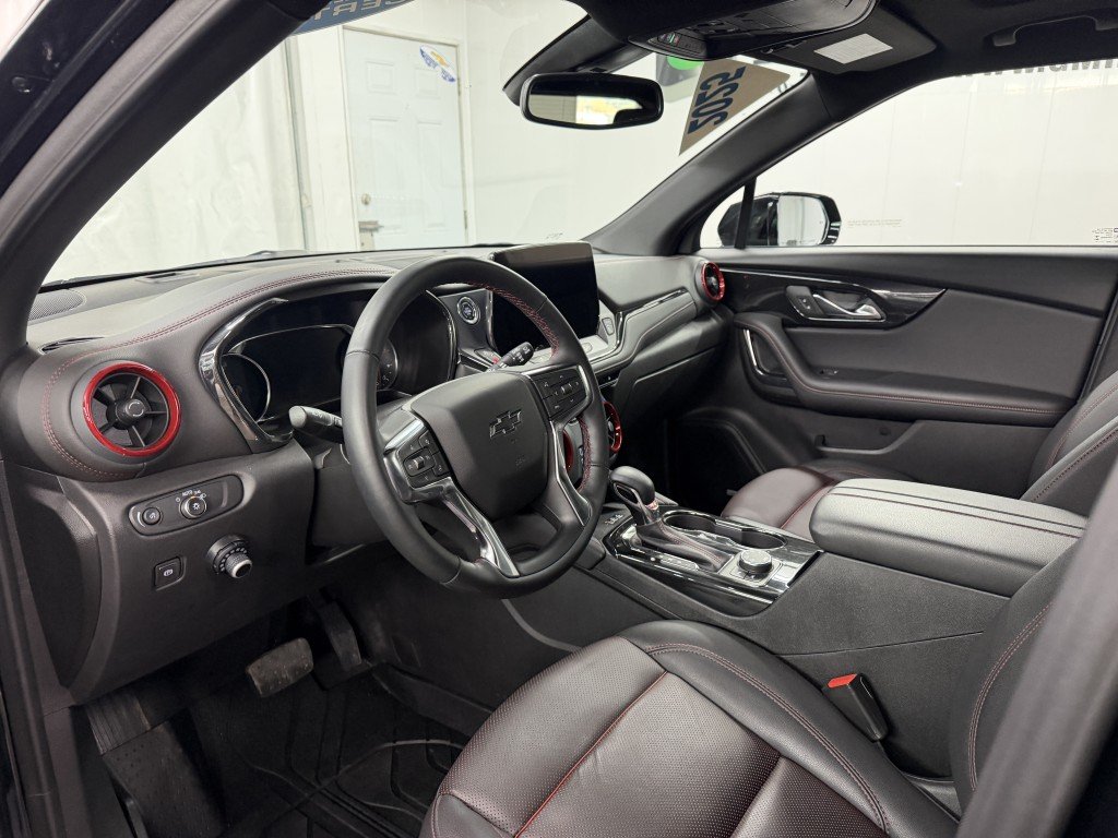 2025 Chevrolet BLAZER AWD RS V6 3.6L in Rimouski, Quebec - 5 - w1024h768px