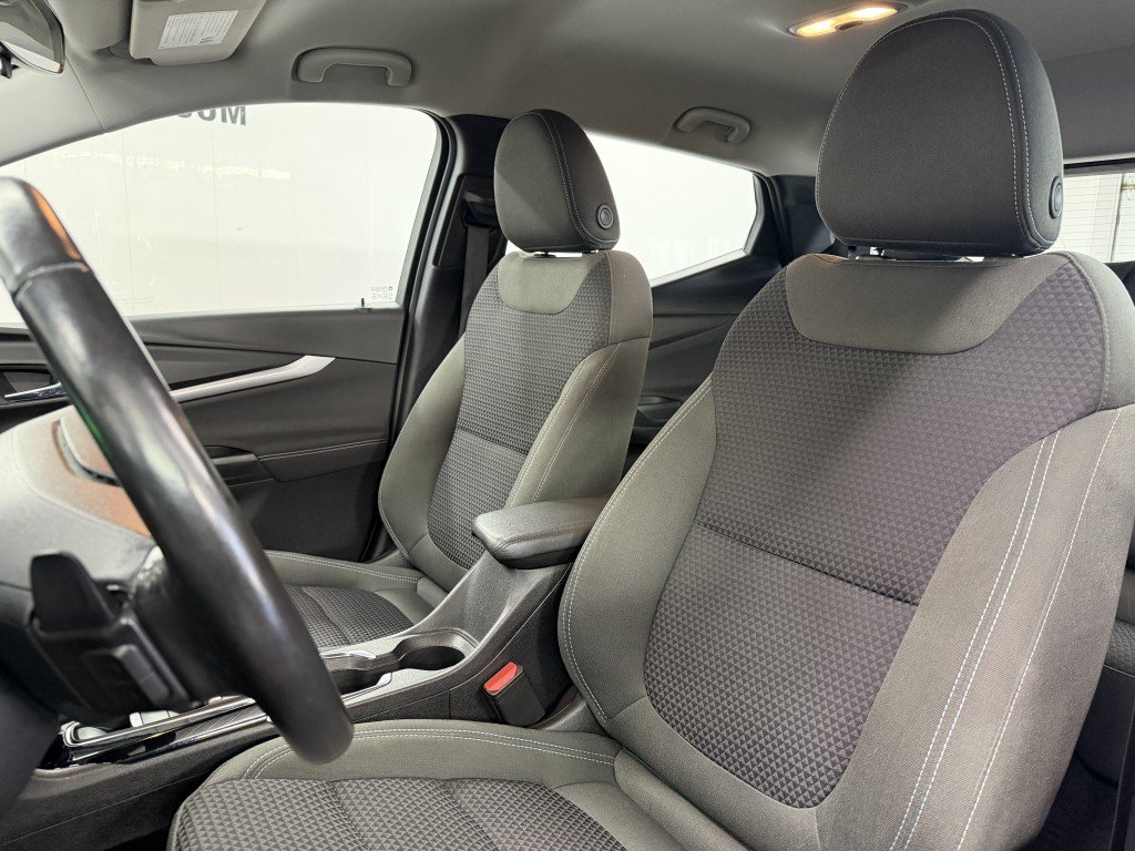 2023 Chevrolet BOLT EUV LT in Rimouski, Quebec - 6 - w1024h768px