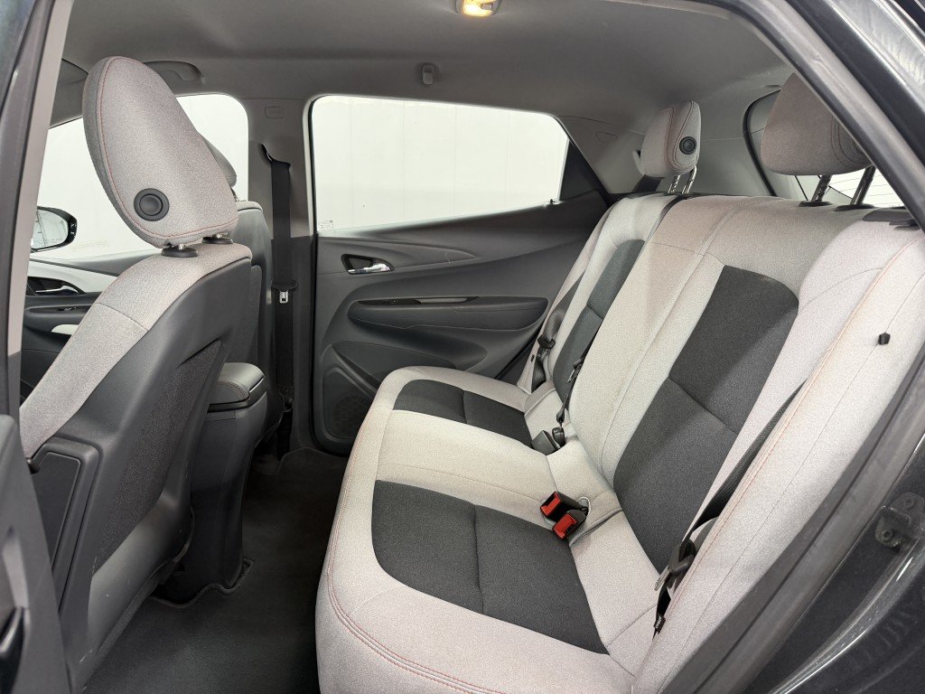 2020 Chevrolet BOLT EV LT in Rimouski, Quebec - 5 - w1024h768px
