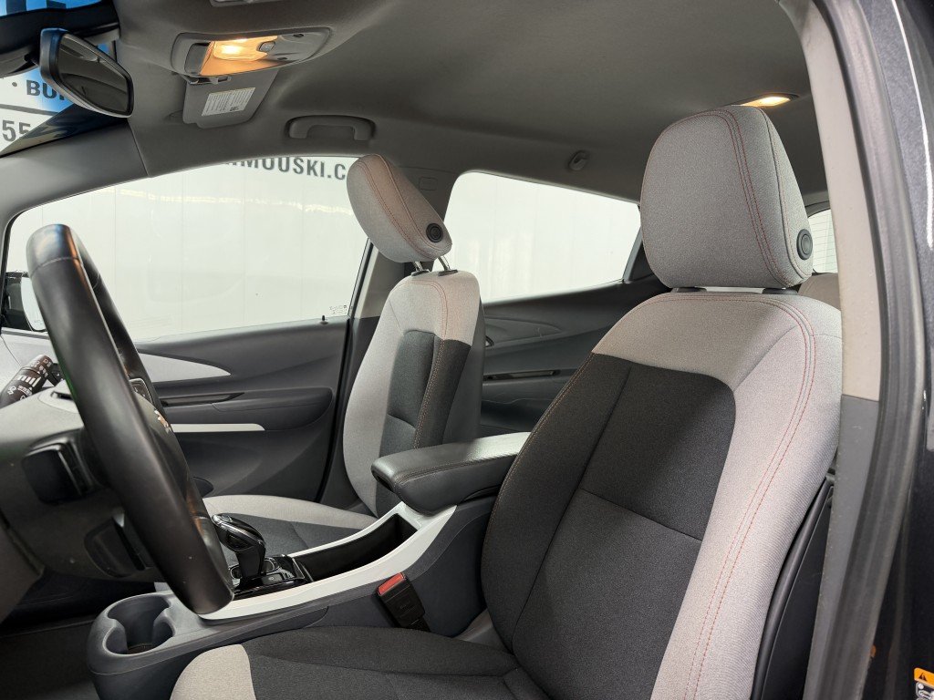 2020 Chevrolet BOLT EV LT in Rimouski, Quebec - 7 - w1024h768px
