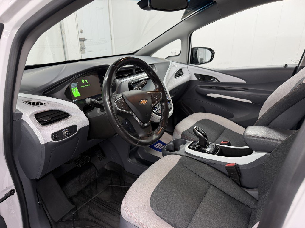 2020 Chevrolet BOLT EV LT BATTERIE GARANTIE 2031 / 190 000km in Rimouski, Quebec - 4 - w1024h768px
