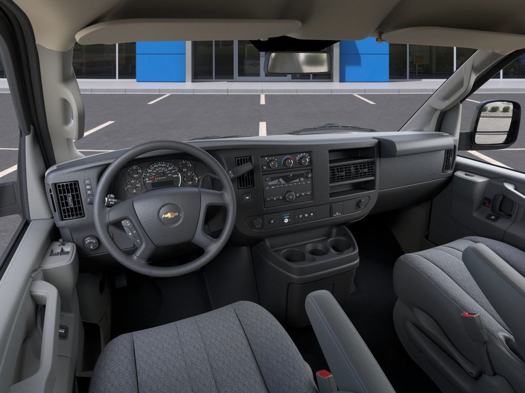 2025 Chevrolet Express Cargo 2500 in Rimouski, Quebec - 15 - w1024h768px
