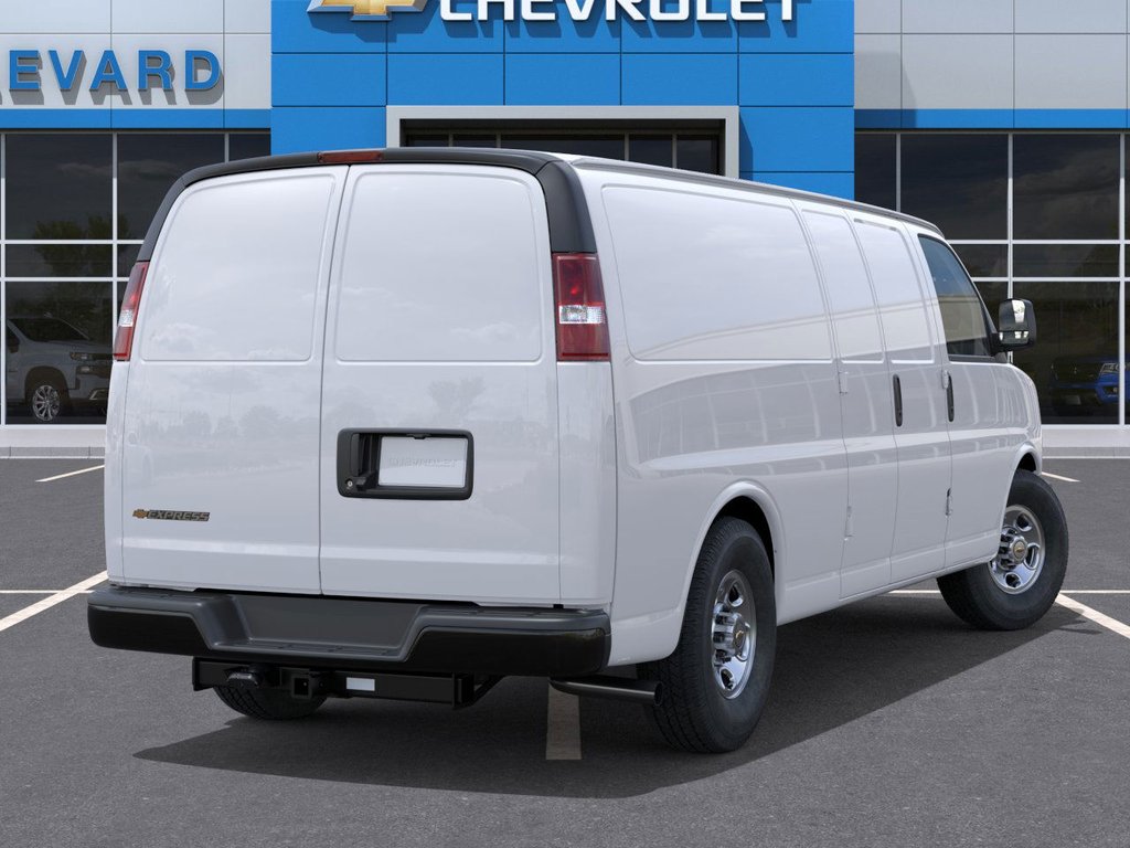 2025 Chevrolet Express Cargo 2500 in Rimouski, Quebec - 4 - w1024h768px