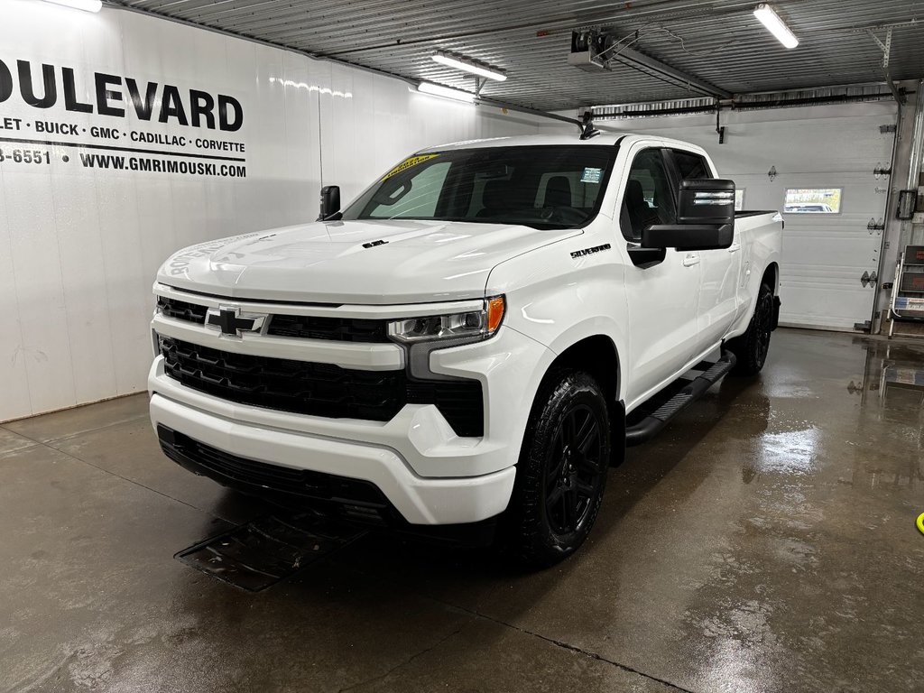 Chevrolet Silverado 1500  2024 à Rimouski, Québec - 1 - w1024h768px