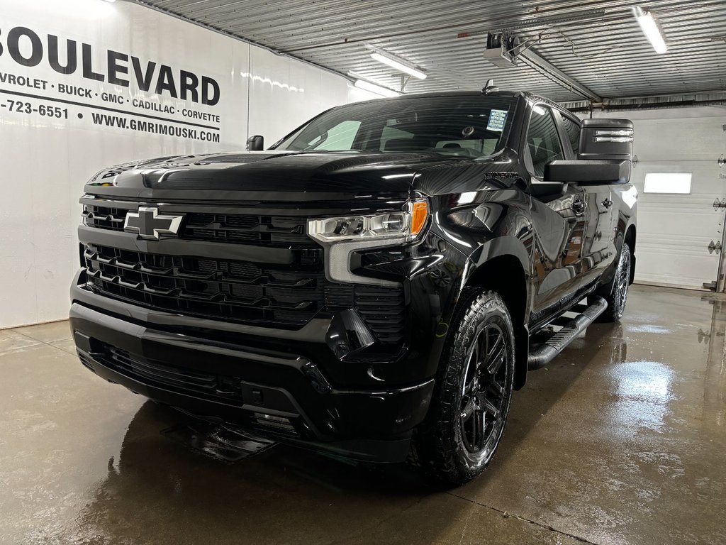 Chevrolet Silverado 1500  2024 à Rimouski, Québec - 1 - w1024h768px