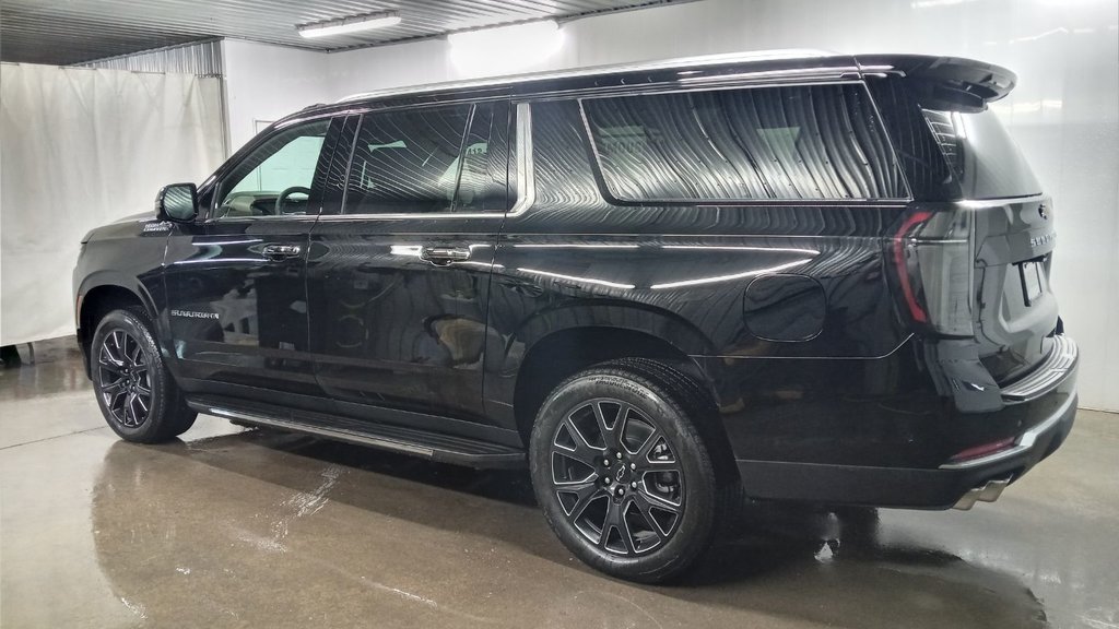 2025 Chevrolet Suburban in Rimouski, Quebec - 2 - w1024h768px