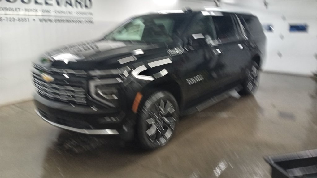 2025 Chevrolet Suburban in Rimouski, Quebec - 1 - w1024h768px