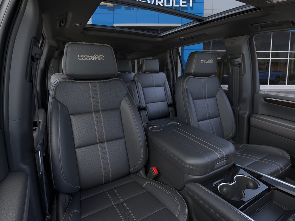 2025 Chevrolet Suburban in Rimouski, Quebec - 16 - w1024h768px