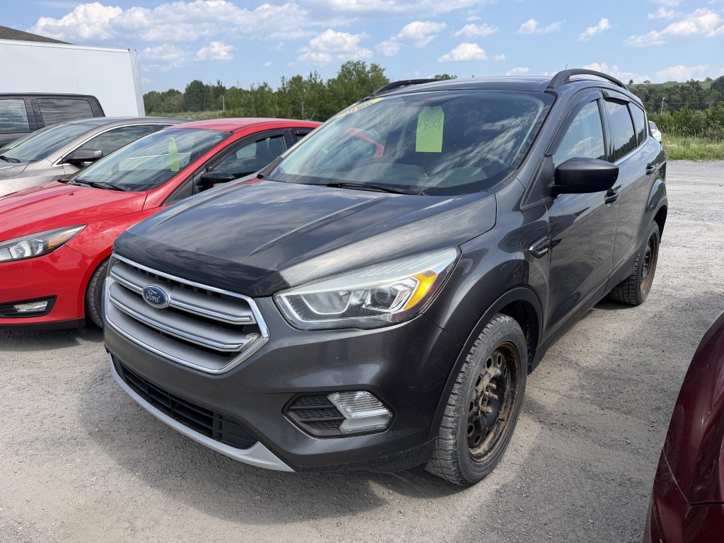 2017 Ford Escape AWD in Rimouski, Quebec - 1 - w1024h768px