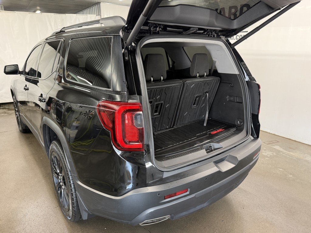 GMC Acadia ELEVATION 7 PASSAGERS 2023 à Rimouski, Québec - 3 - w1024h768px