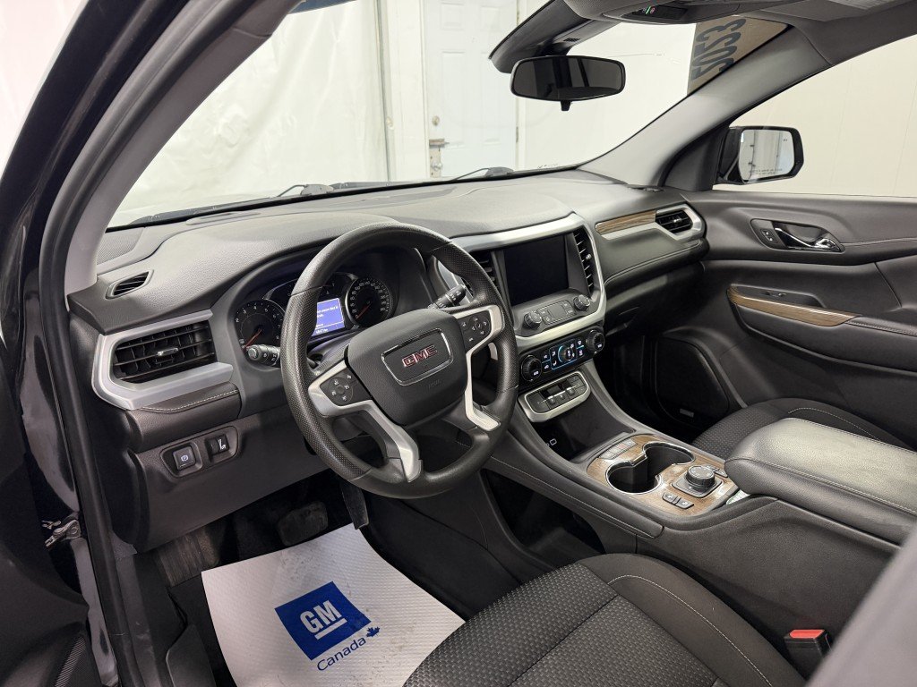 GMC Acadia ELEVATION 7 PASSAGERS 2023 à Rimouski, Québec - 4 - w1024h768px