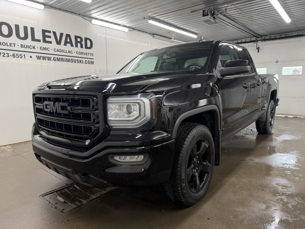 2016 GMC SIERRA 1500 CABINE DOUBLE V8 in Rimouski, Quebec - 1 - w1024h768px