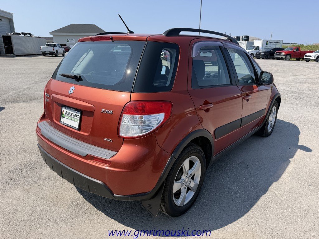 2011 Suzuki SX4 Hatchtback AWD AUTOMATIQUE in Rimouski, Quebec - 3 - w1024h768px