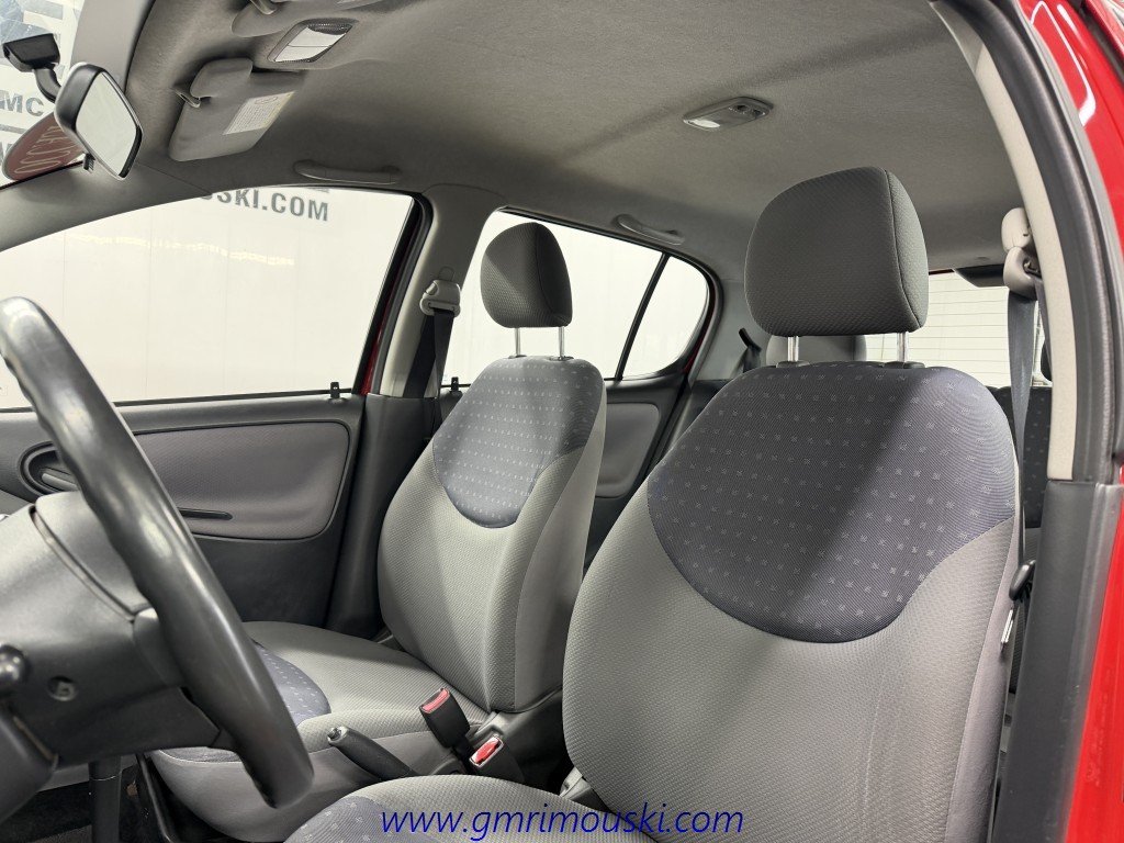 Toyota ECHO LE 2005 à Rimouski, Québec - 4 - w1024h768px