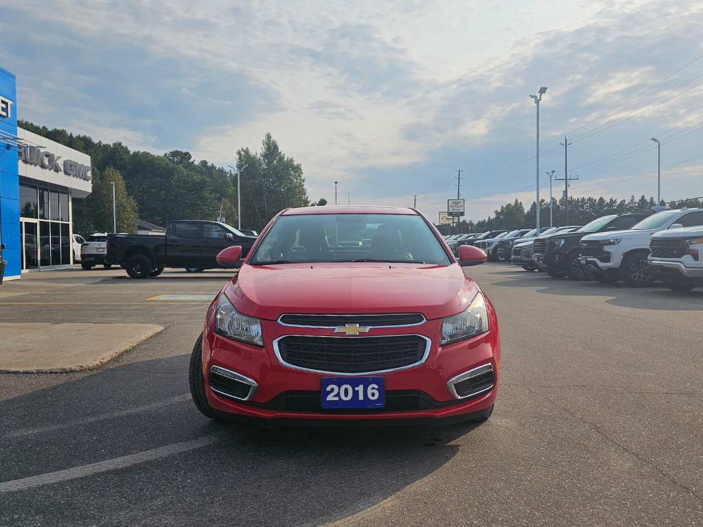 2016 Chevrolet Cruze Limited in Pickering, Ontario - 2 - w1024h768px