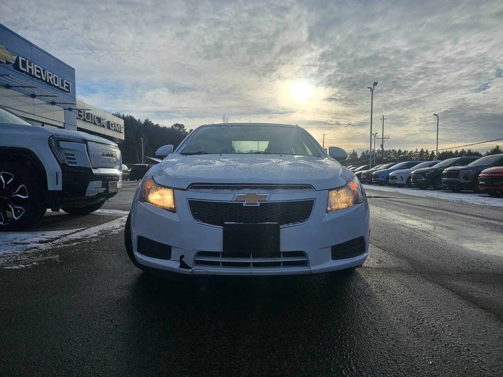 2014 Chevrolet Cruze in Bancroft, Ontario - 2 - w1024h768px