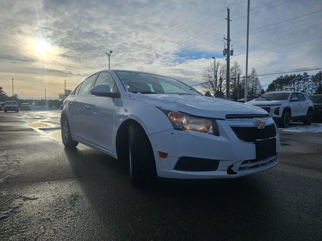 2014 Chevrolet Cruze in Bancroft, Ontario - 3 - w1024h768px