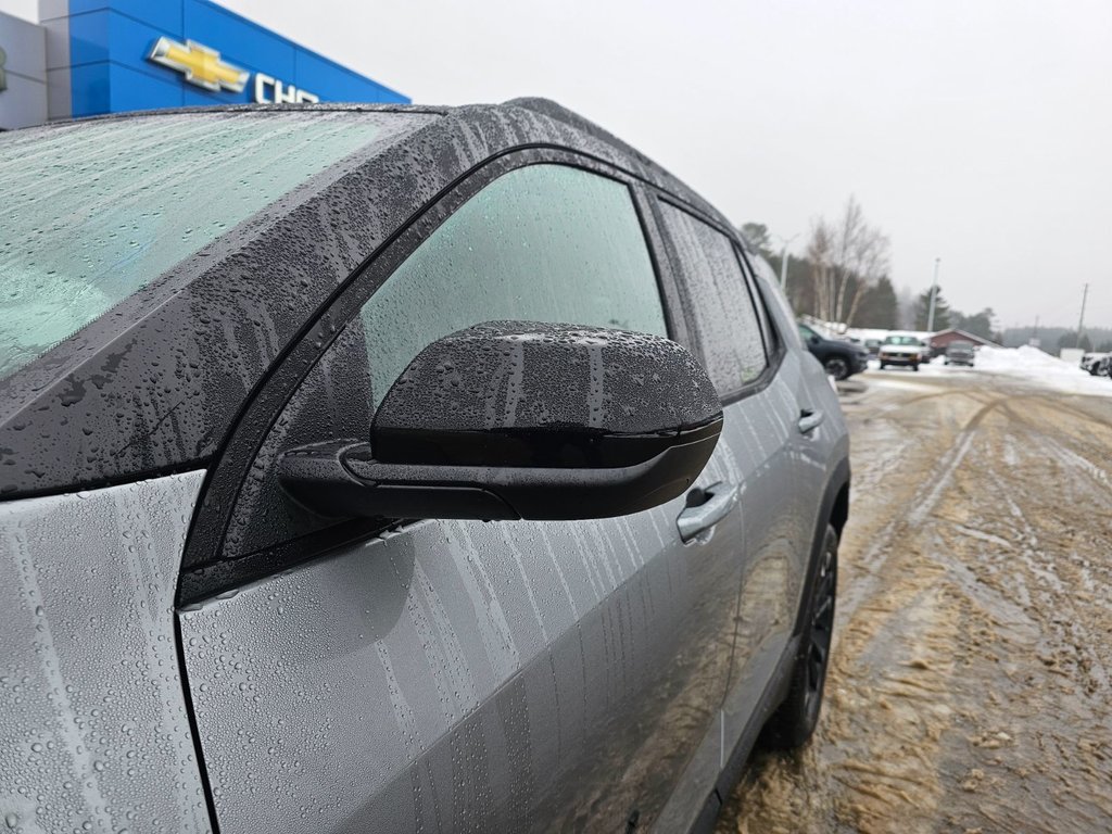 2025 Chevrolet Equinox in Pickering, Ontario - 10 - w1024h768px