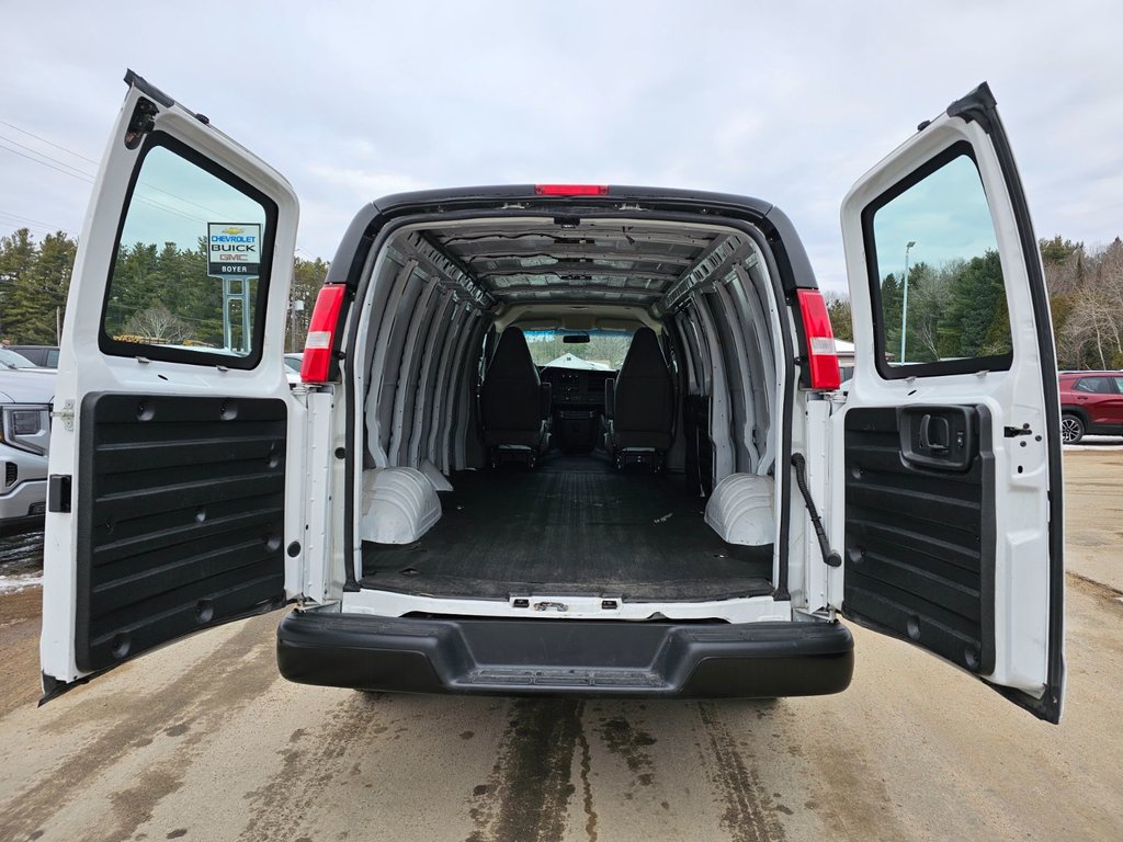 2021 Chevrolet Express Cargo Van in Bancroft, Ontario - 11 - w1024h768px