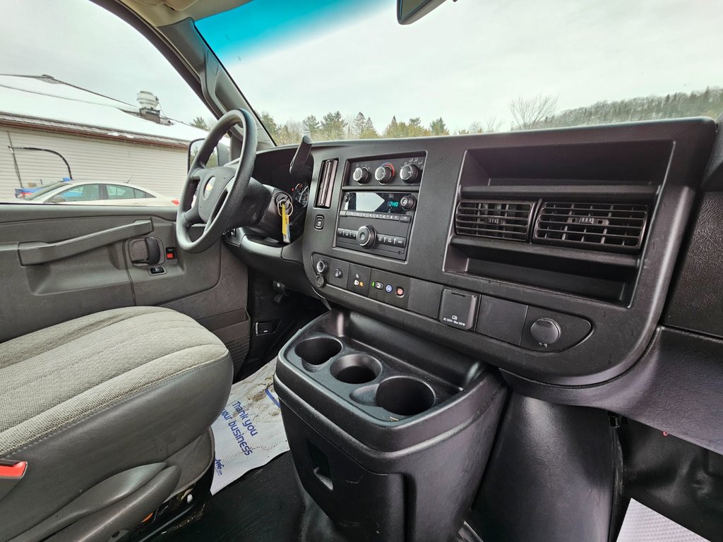 2021 Chevrolet Express Cargo Van in Bancroft, Ontario - 30 - w1024h768px