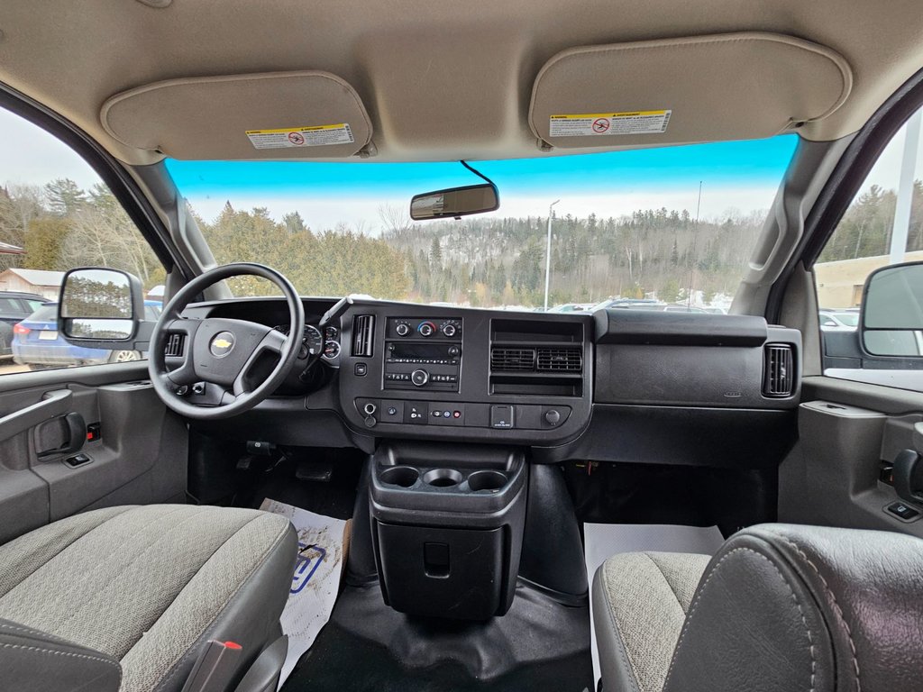 2021 Chevrolet Express Cargo Van in Bancroft, Ontario - 34 - w1024h768px