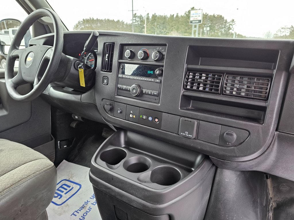 2021 Chevrolet Express Cargo Van in Bancroft, Ontario - 29 - w1024h768px