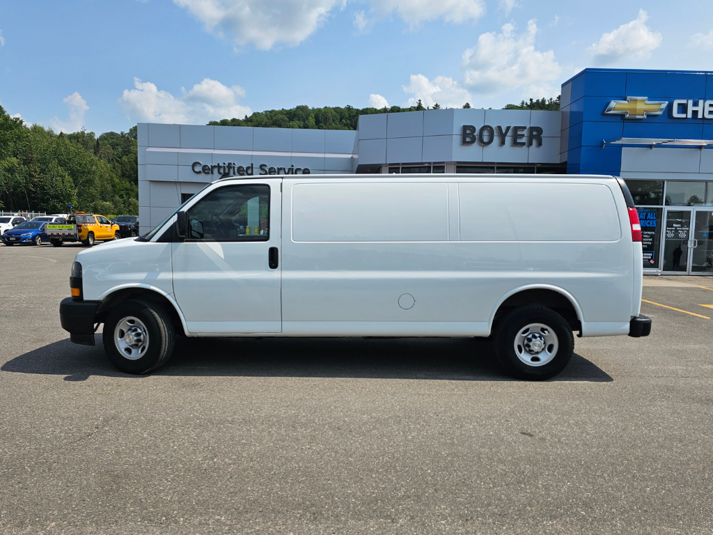 2021 Chevrolet Express Cargo Van in Pickering, Ontario - 8 - w1024h768px