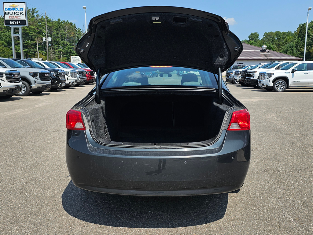 2015 Chevrolet Impala in Pickering, Ontario - 6 - w1024h768px