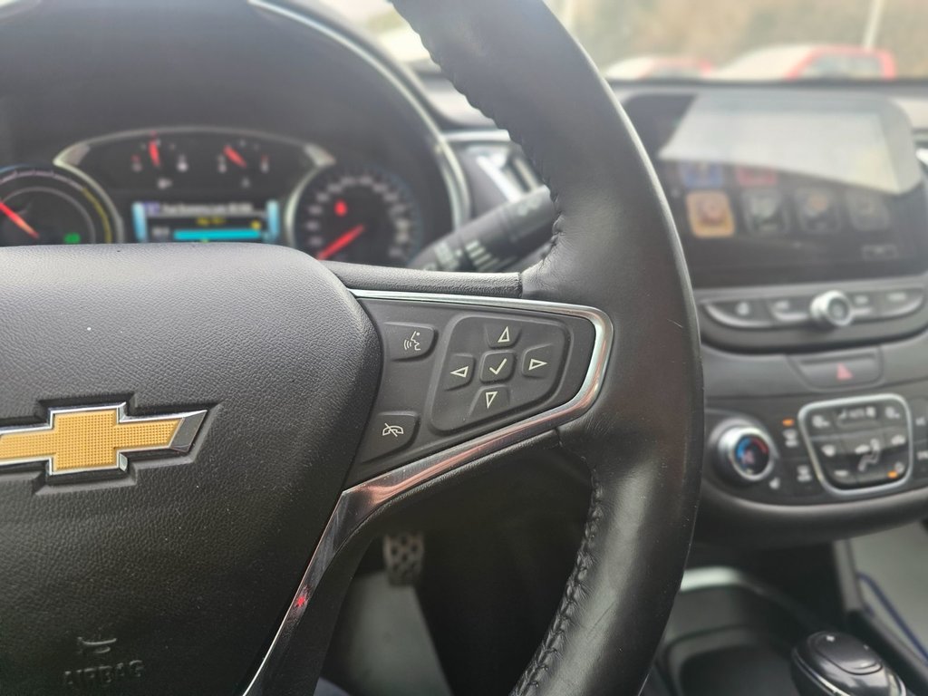 2016 Chevrolet Malibu in Pickering, Ontario - 18 - w1024h768px