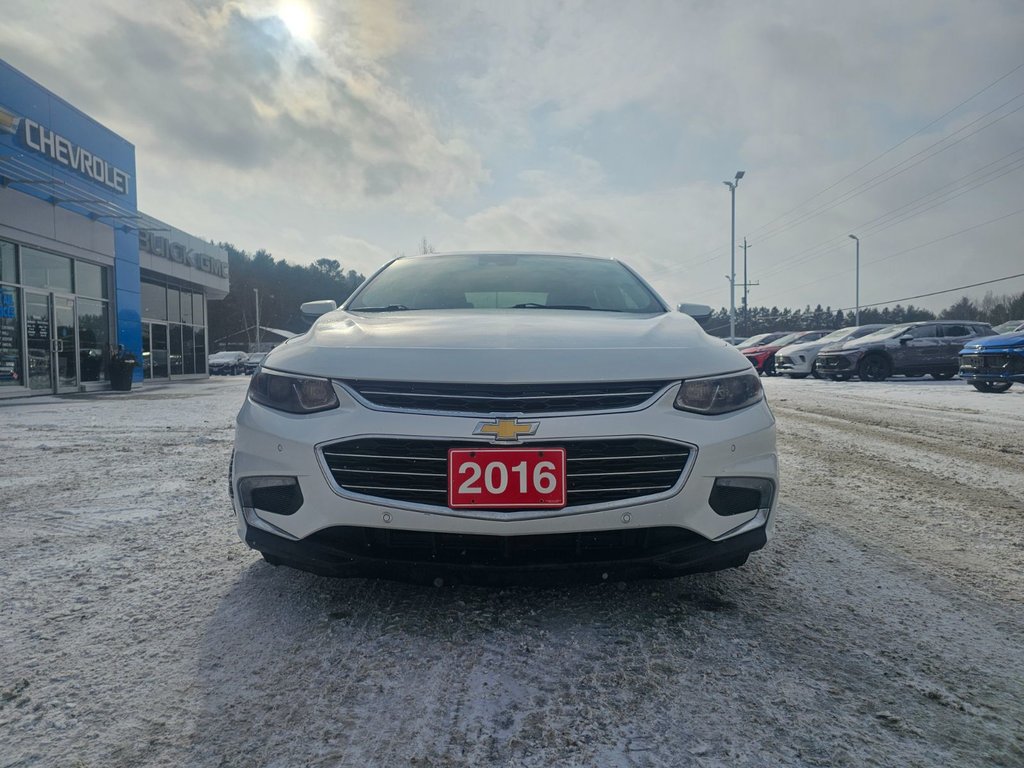 2016 Chevrolet Malibu in Pickering, Ontario - 2 - w1024h768px