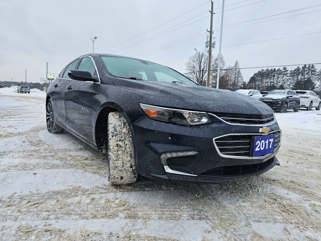 2017 Chevrolet Malibu in Bancroft, Ontario - 3 - w1024h768px