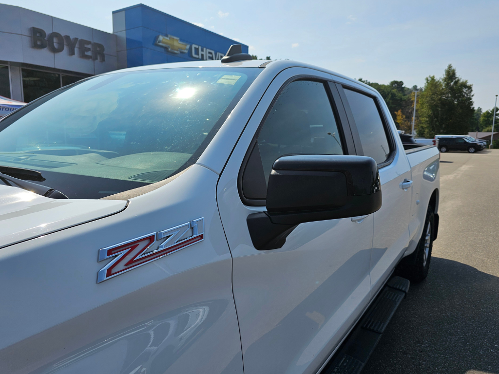 2022 Chevrolet Silverado 1500 LTD in Pickering, Ontario - 10 - w1024h768px