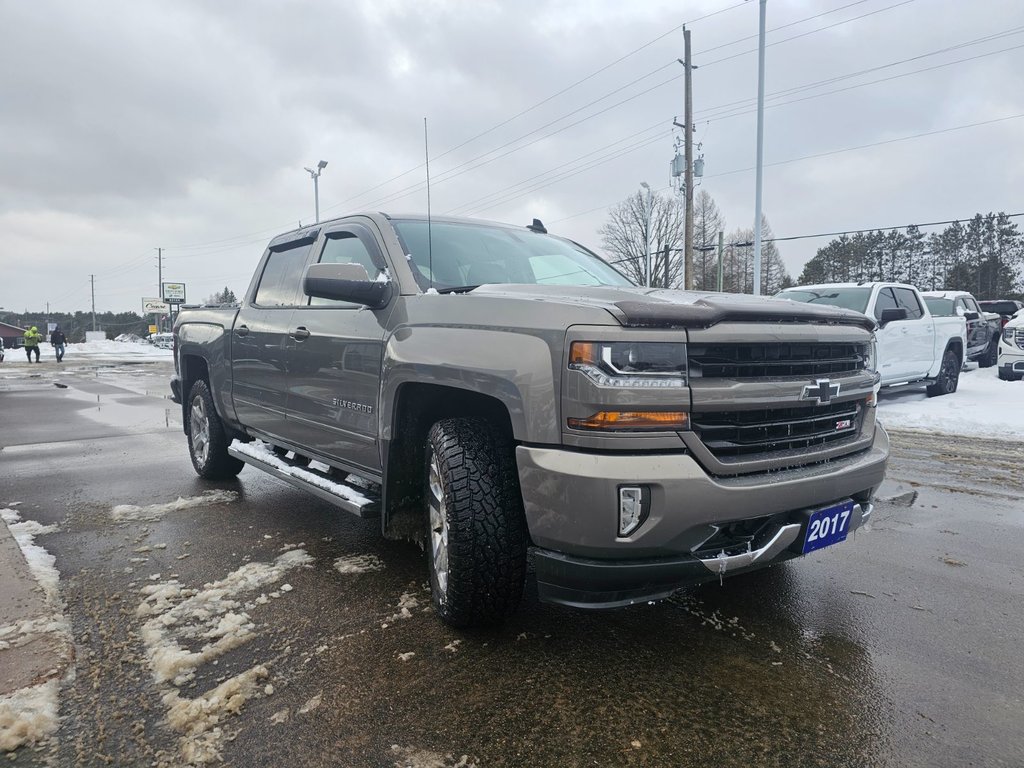 2017 Chevrolet Silverado 1500 in Pickering, Ontario - 3 - w1024h768px