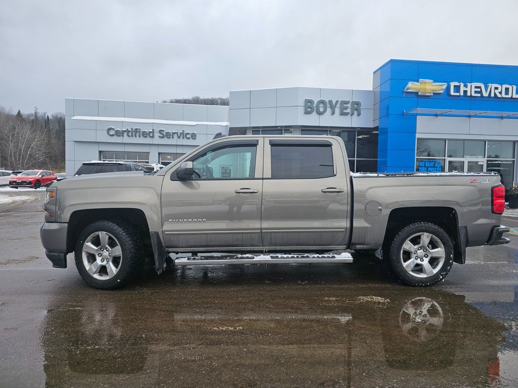 2017 Chevrolet Silverado 1500 in Pickering, Ontario - 10 - w1024h768px