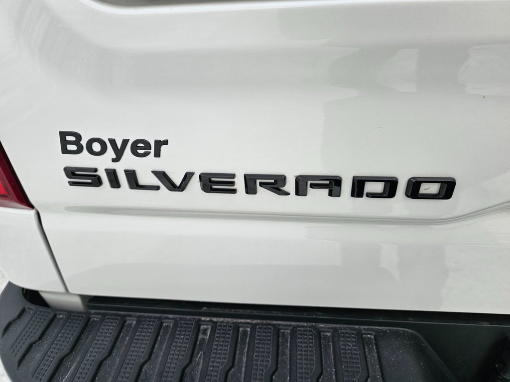 2023 Chevrolet Silverado 1500 in Pickering, Ontario - 11 - w1024h768px