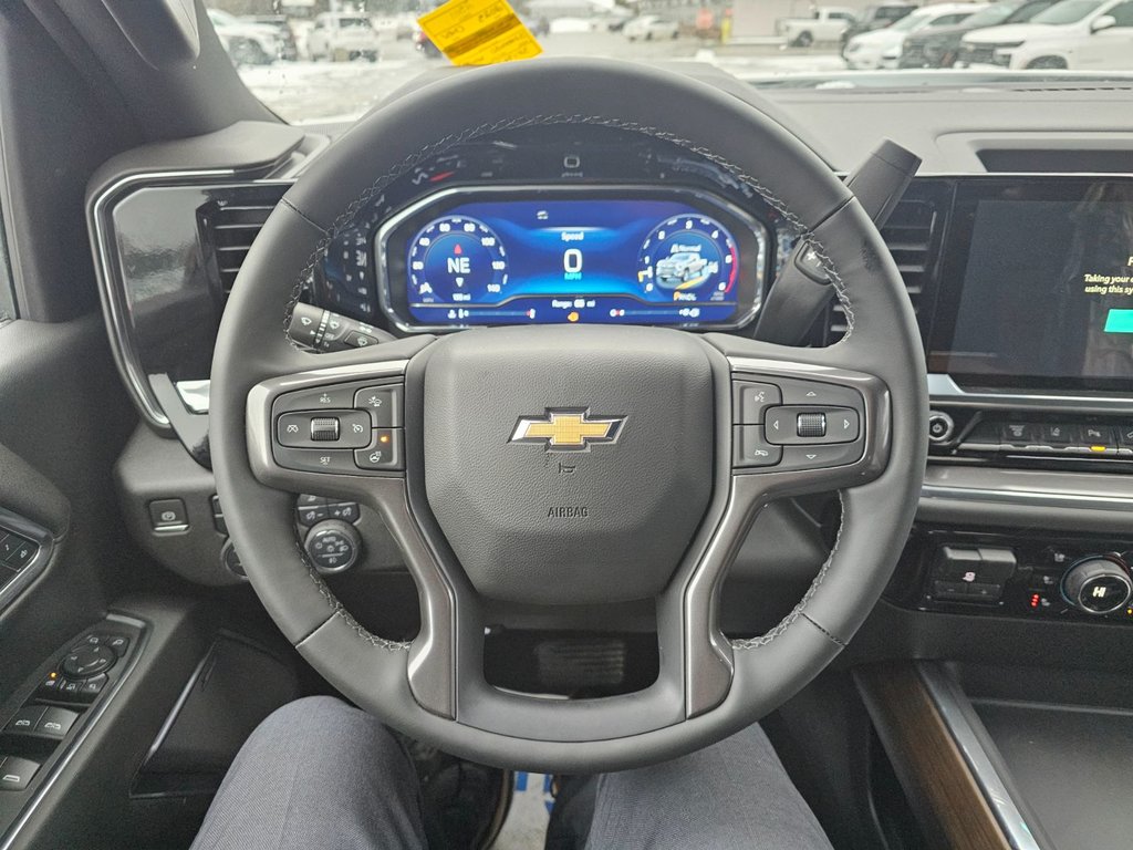 2025 Chevrolet Silverado 3500 HD in Pickering, Ontario - 15 - w1024h768px