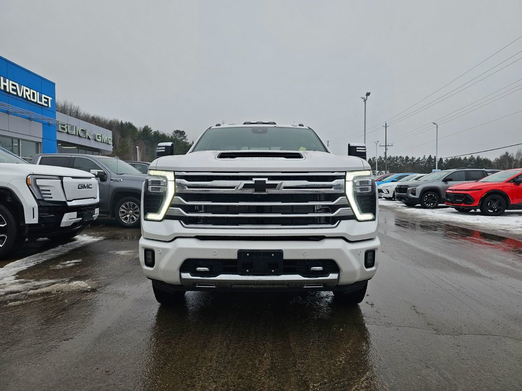 2025 Chevrolet Silverado 3500 HD in Pickering, Ontario - 2 - w1024h768px