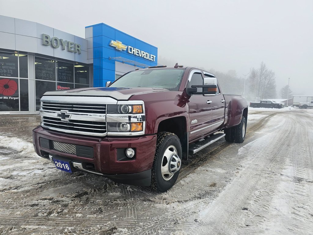 2016 Chevrolet Silverado 3500HD in Bancroft, Ontario - 1 - w1024h768px