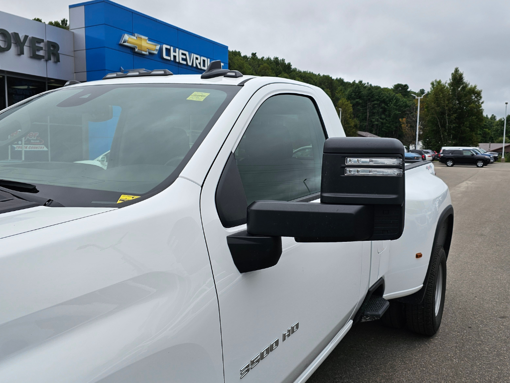 2024 Chevrolet Silverado 3500HD in Pickering, Ontario - 10 - w1024h768px