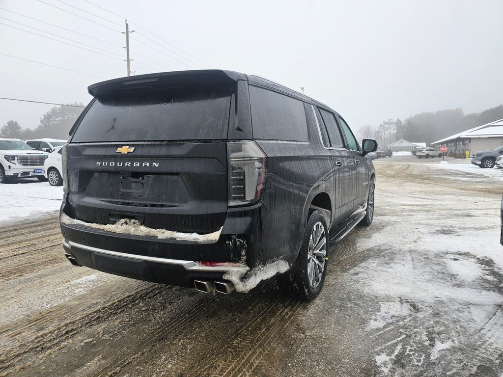 2025 Chevrolet Suburban in Pickering, Ontario - 4 - w1024h768px