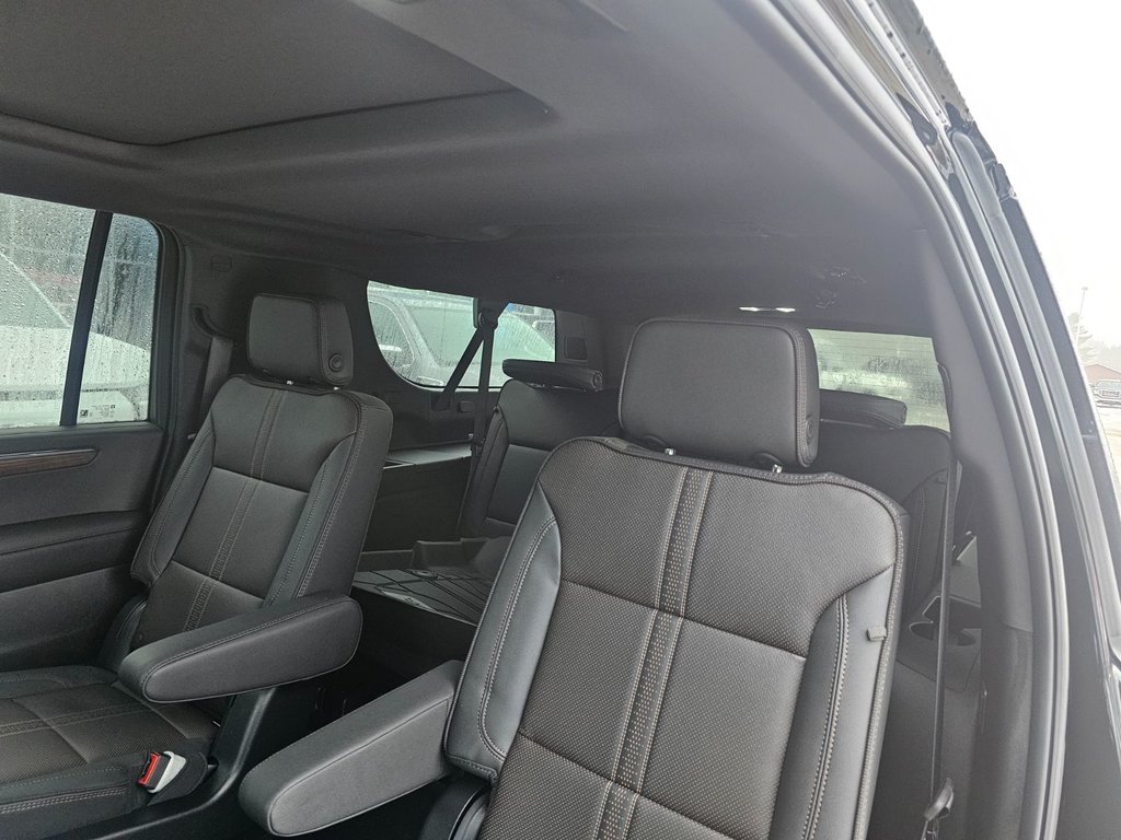 2025 Chevrolet Suburban in Pickering, Ontario - 37 - w1024h768px