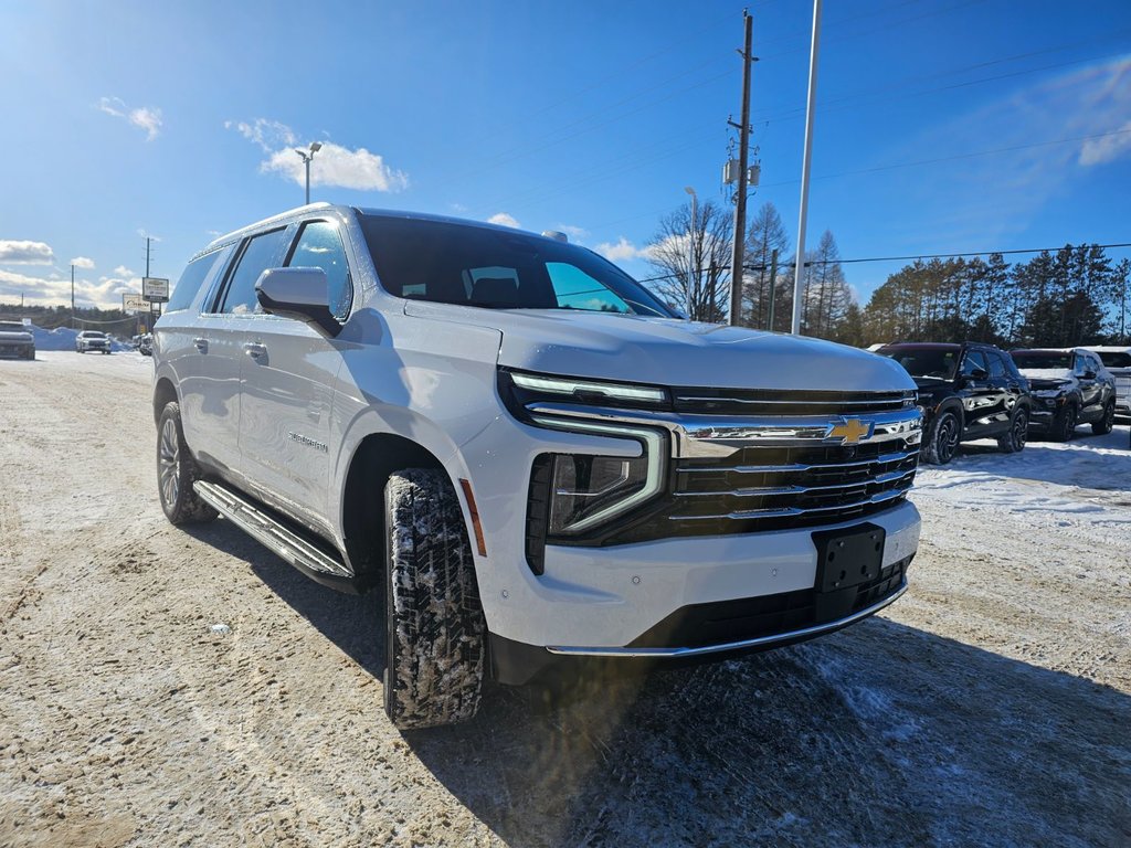 2025 Chevrolet Suburban in Pickering, Ontario - 3 - w1024h768px