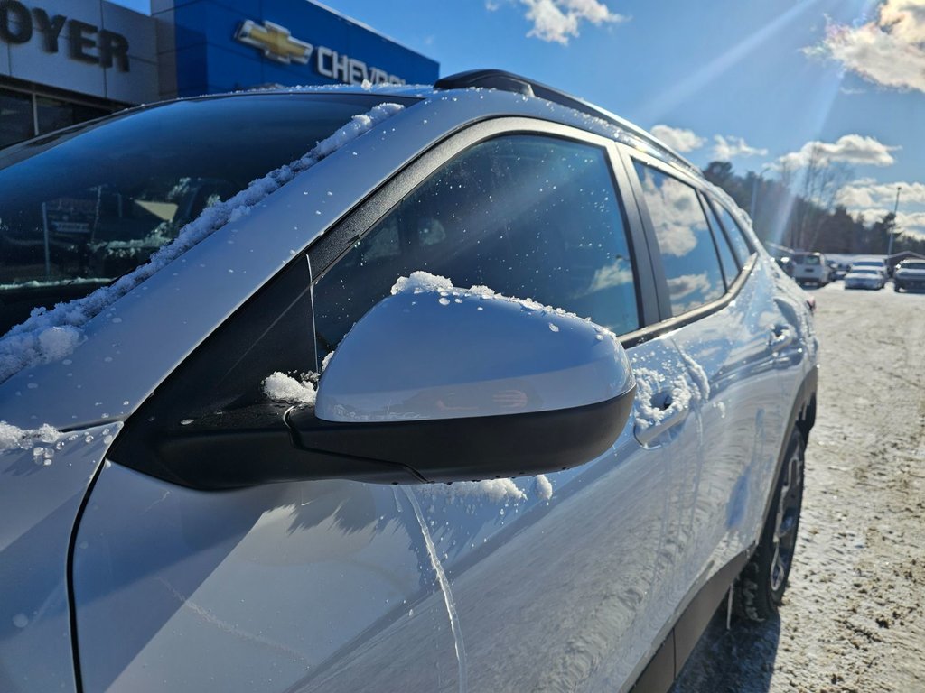 2025 Chevrolet Trax in Pickering, Ontario - 12 - w1024h768px