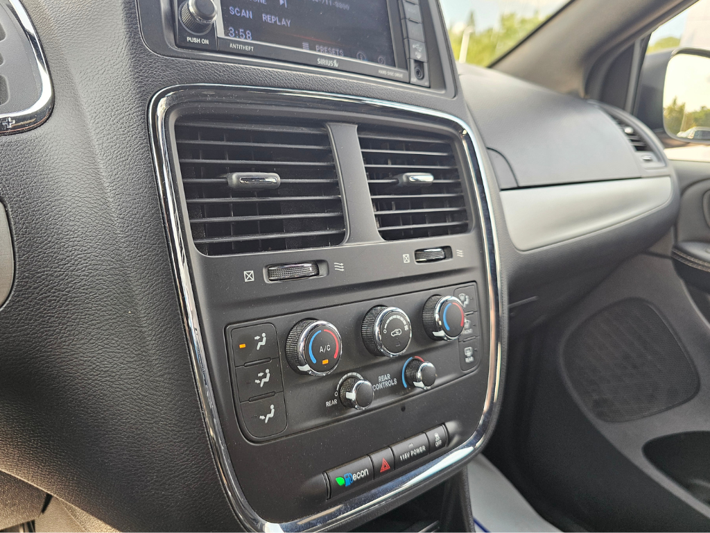 2019 Dodge Grand Caravan in Pickering, Ontario - 20 - w1024h768px