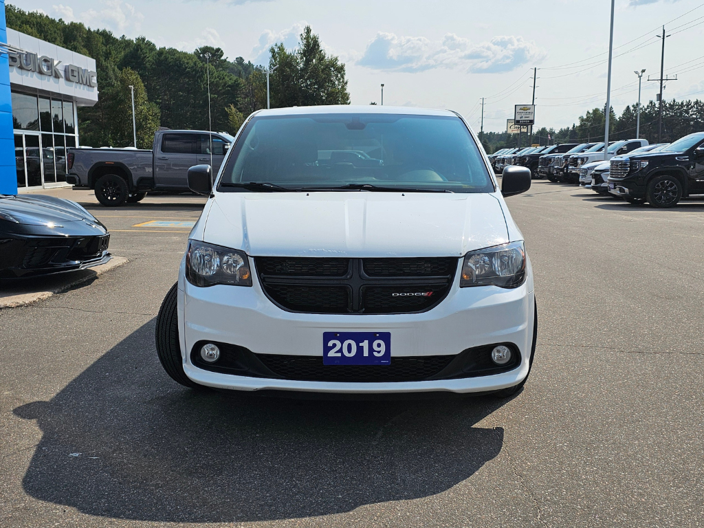 2019 Dodge Grand Caravan in Pickering, Ontario - 2 - w1024h768px