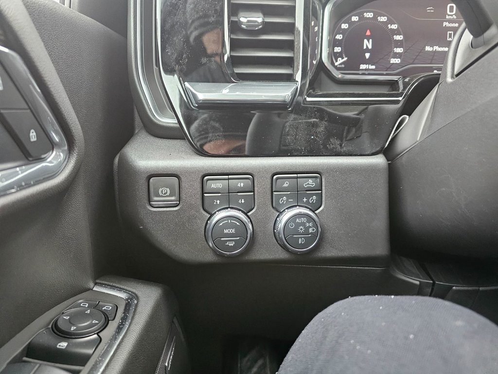 2025 GMC Sierra 1500 in Pickering, Ontario - 14 - w1024h768px