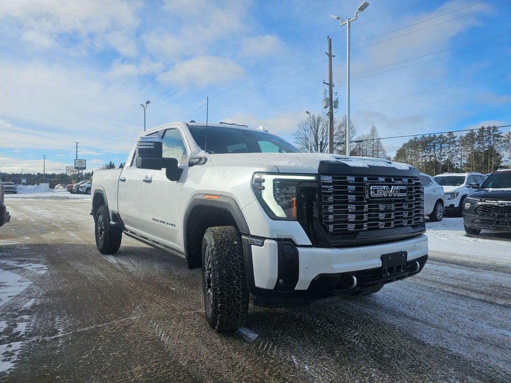 2025 GMC Sierra 3500 HD in Pickering, Ontario - 3 - w1024h768px