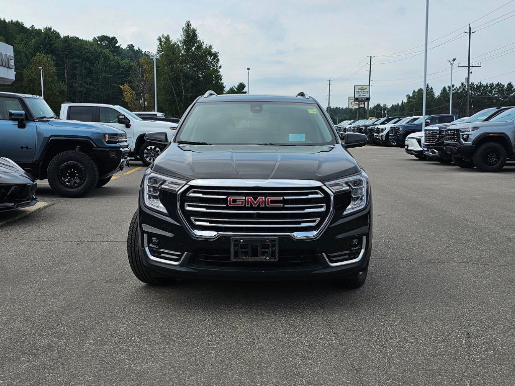 2022 GMC Terrain in Pickering, Ontario - 2 - w1024h768px